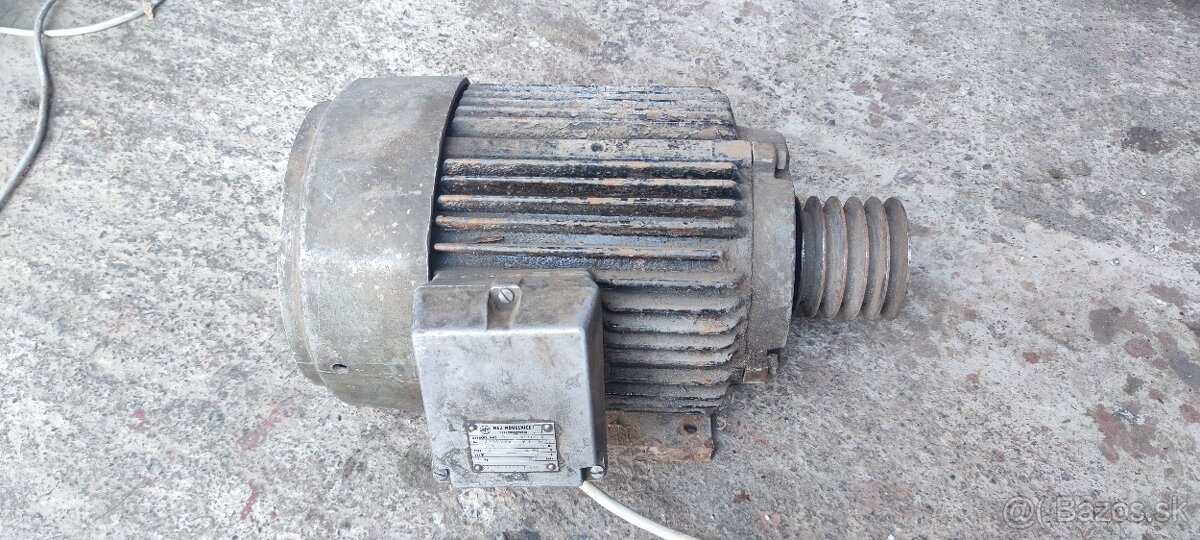 Predám Trojfázový elektromotor 5,5 kW - MEZ Mohelnice AP 132 - 3