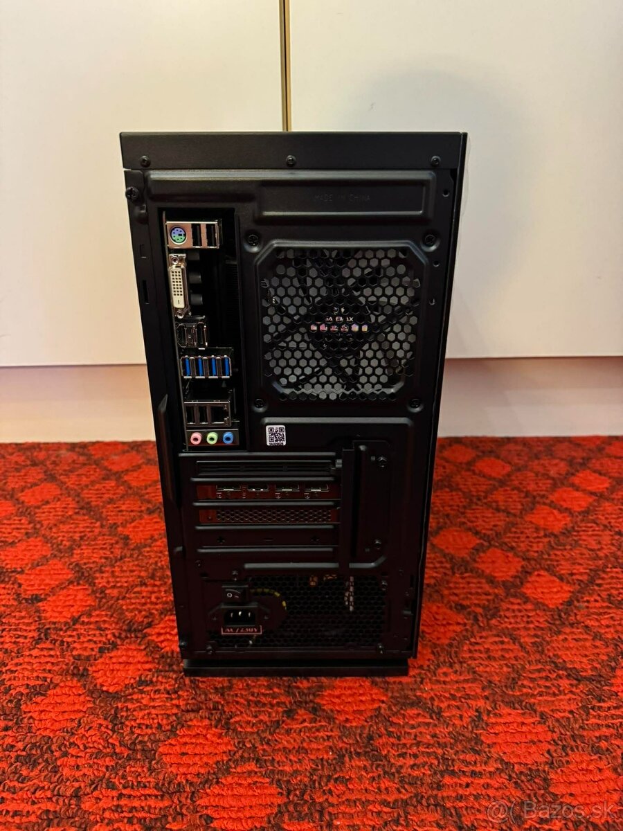 Ryzen 7 5700X, RX 6700 XT, 16GB DDR4 - 3