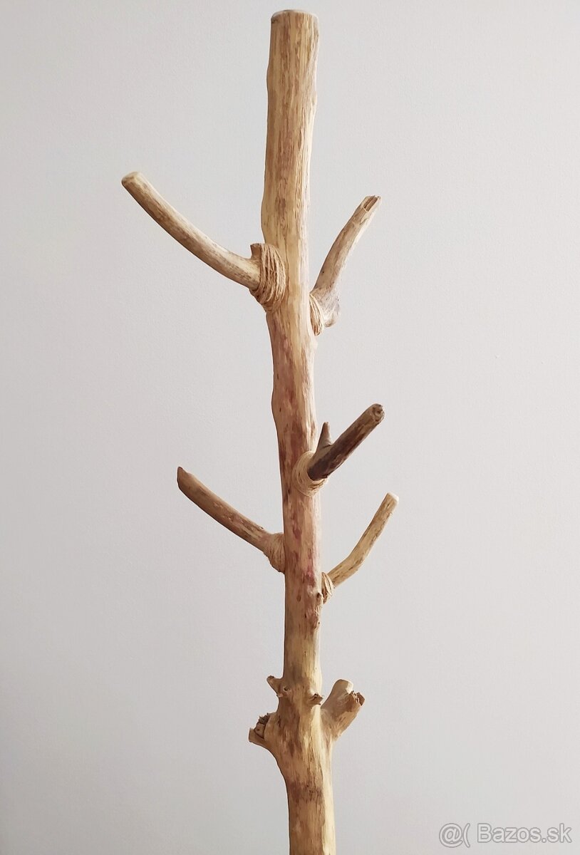 Stojan na šati z naplaveného dreva - 3