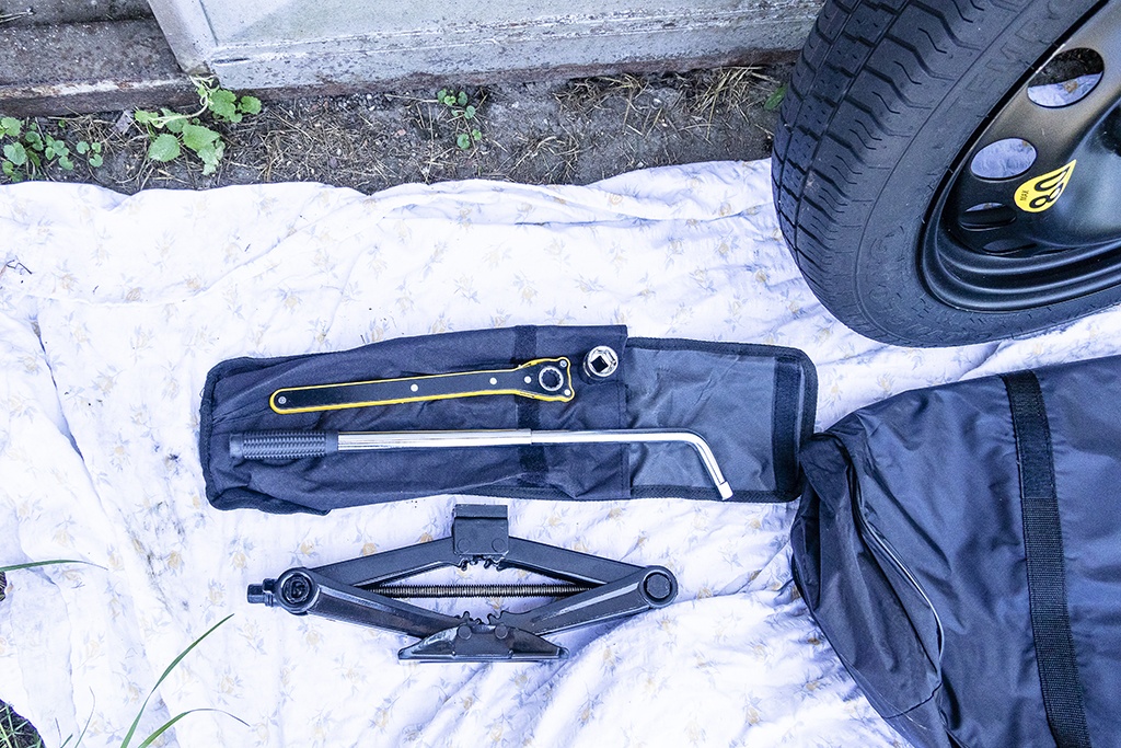 BMW dojazdová pneumatika - 3