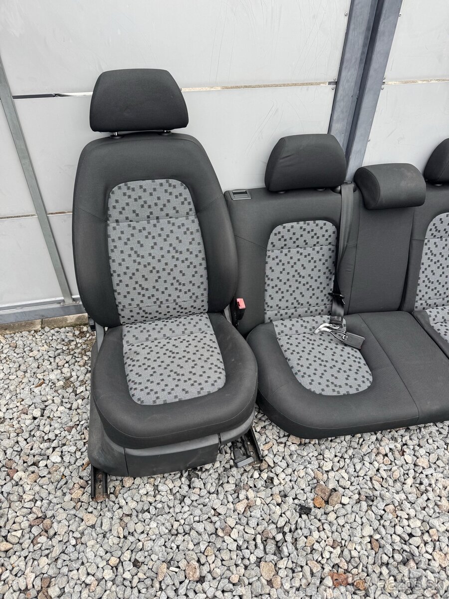 Sedačky Škoda Fabia I - 3