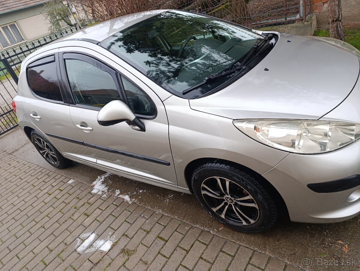 Peugeot 207 - 3