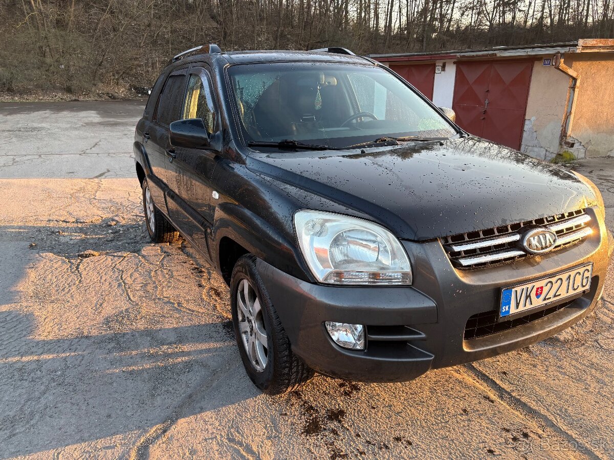 Predám KIA Sportage 2.0 85kW 4x4 - 3