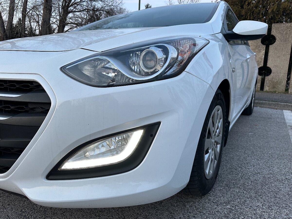 Predám Hyundai i30 1.6 Diesel - 3