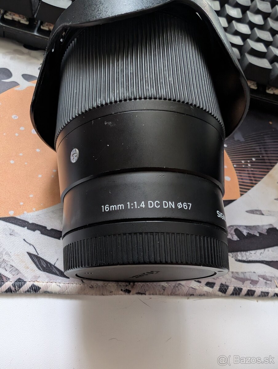 Sigma 16mm f/1.4 Sony E - 3