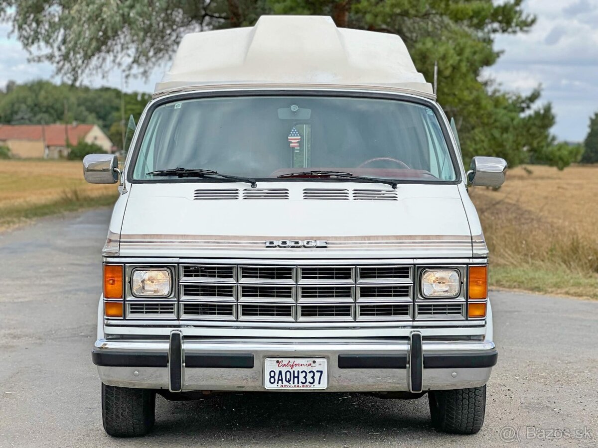 1993 Dodge Ram Van B250 5.2 V8 | Sierra Vacationer