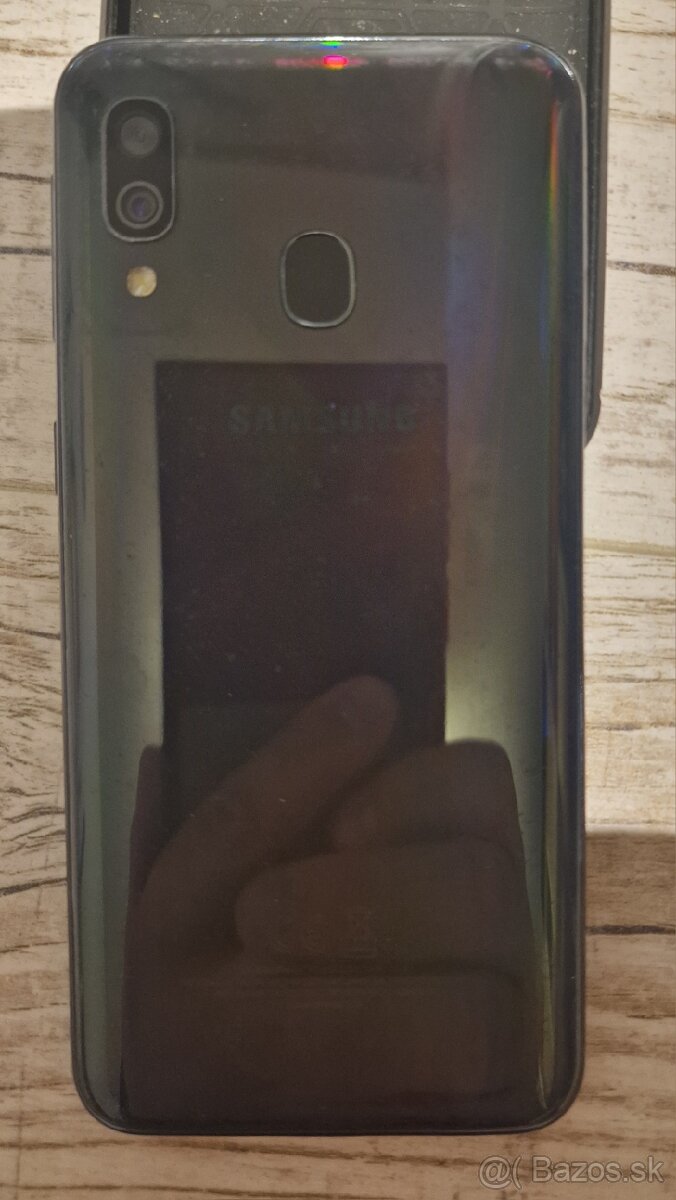 Samsung Galaxy A40 Dual SIM - 3