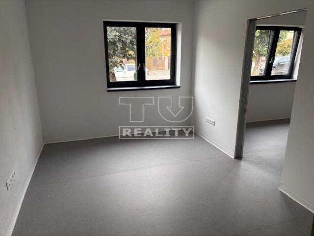 Na prenájom nové kancelárske priestory Bytča o výmere... - 3