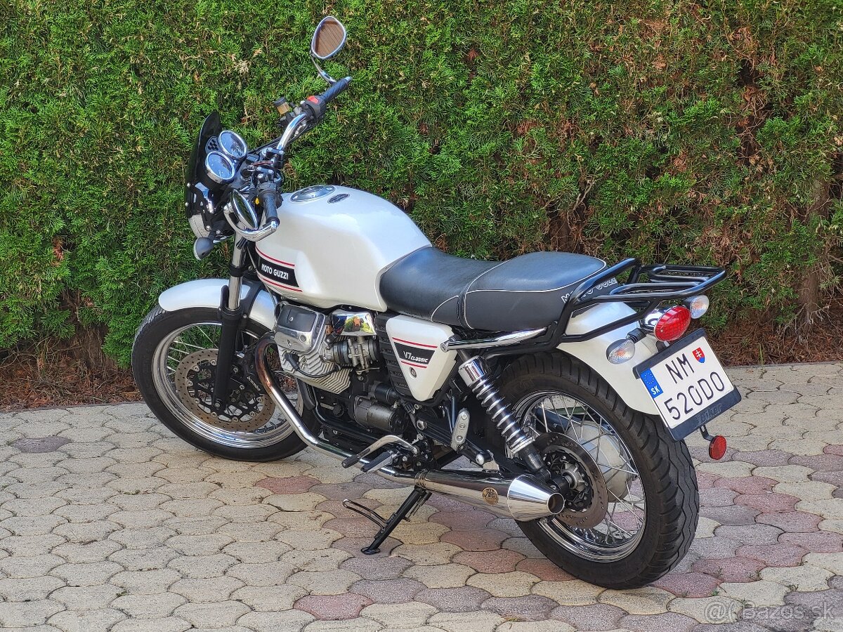 Moto Guzzi V7 Classic 2011 - 3