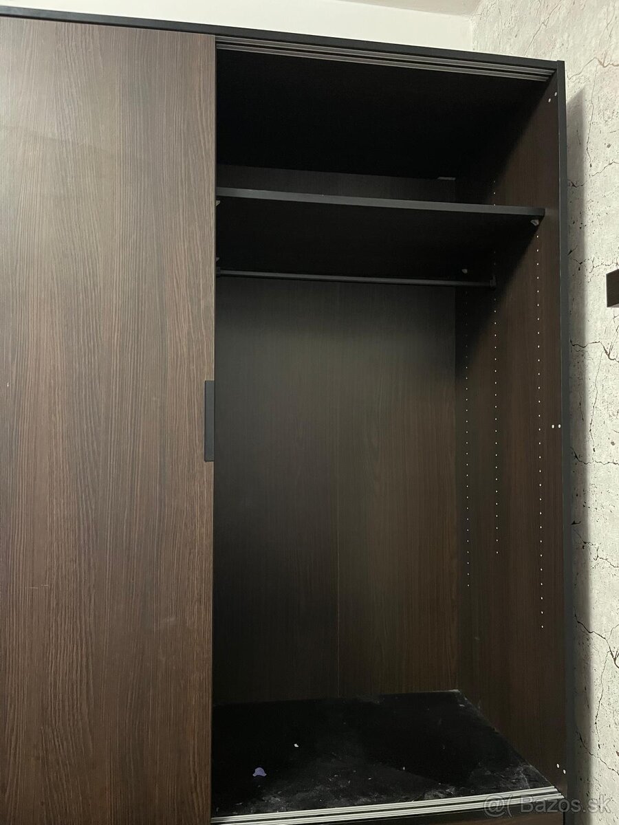 Tmava skrina na predaj - 3