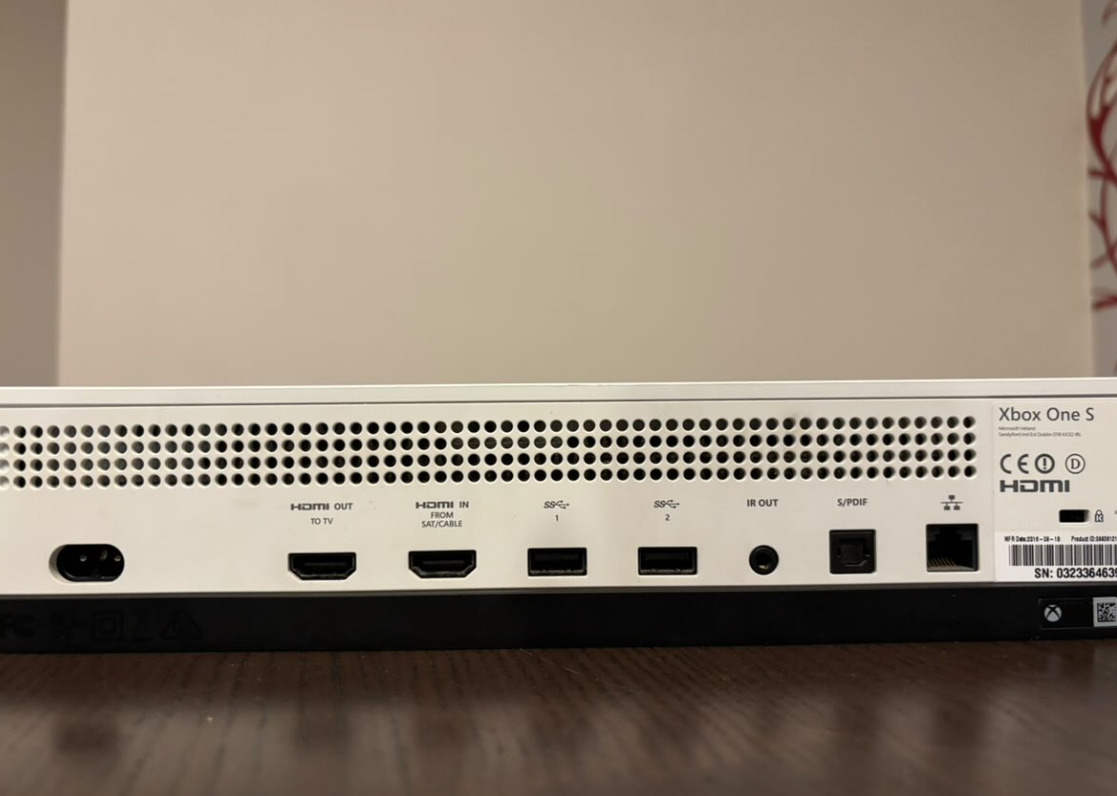 Xbox One S 1TB s ovladačom a 4 hrami - 3