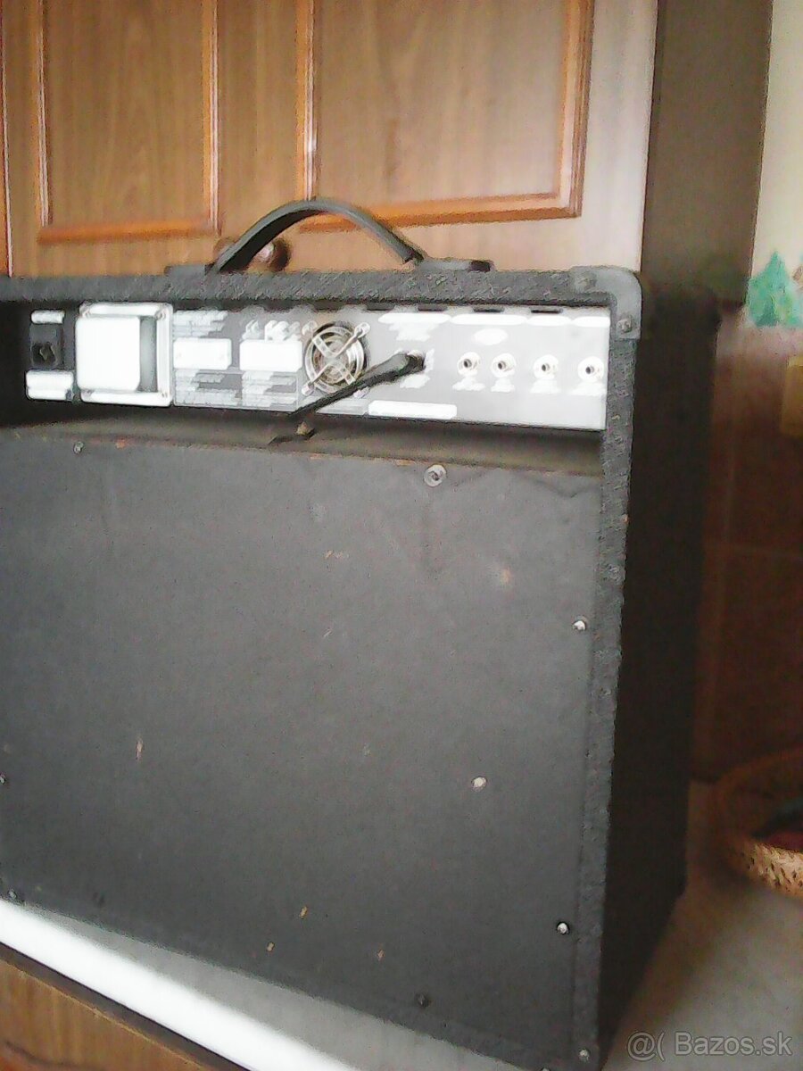 Gitarové kombo 60W - 3