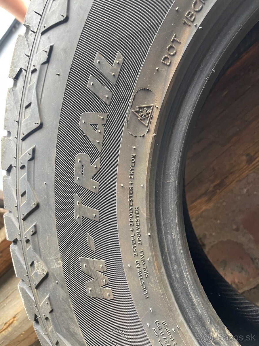 Momo Trial 235/70 r16 (celoročne) - 3