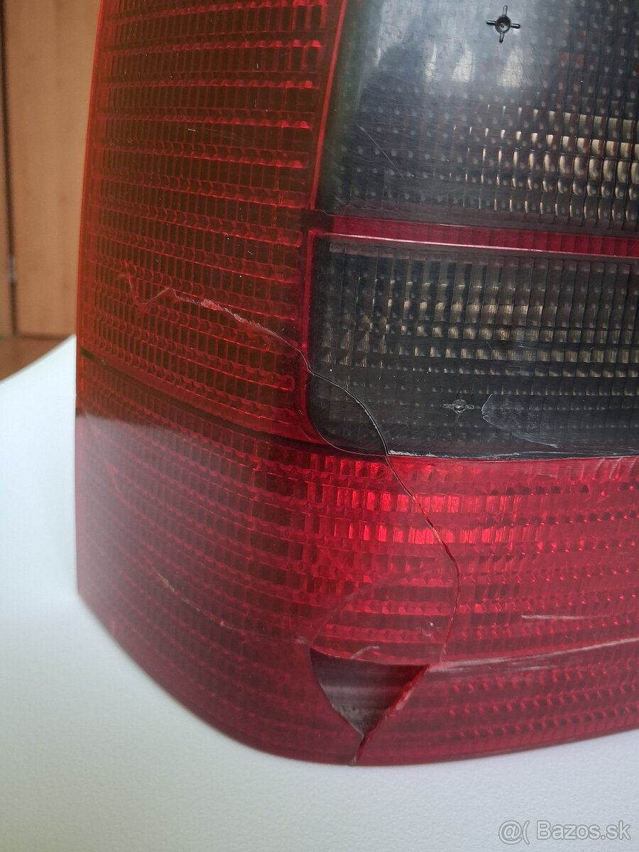 Golf 3 variant zadné ľavé svetlo Hella - 3