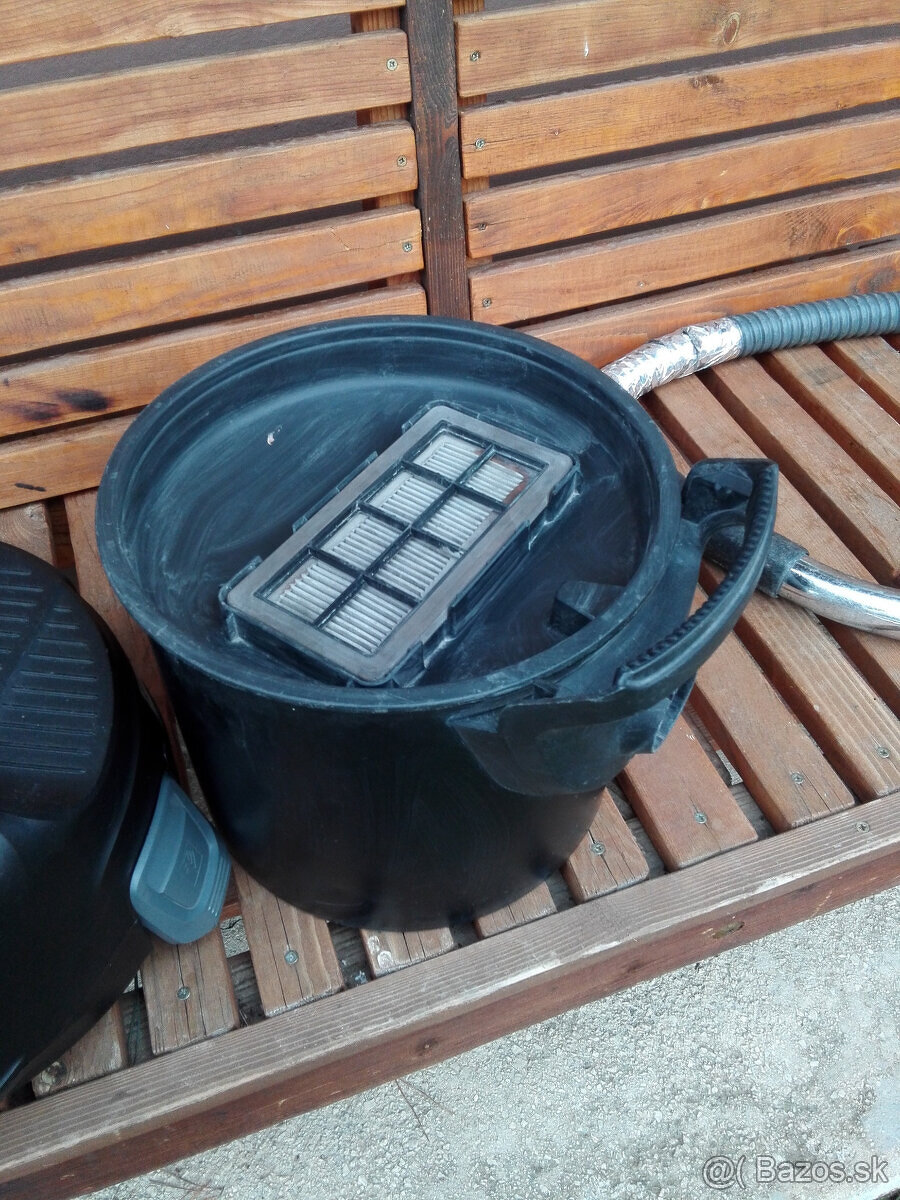 Predám vysávač na popol Karcher AD2 - 3