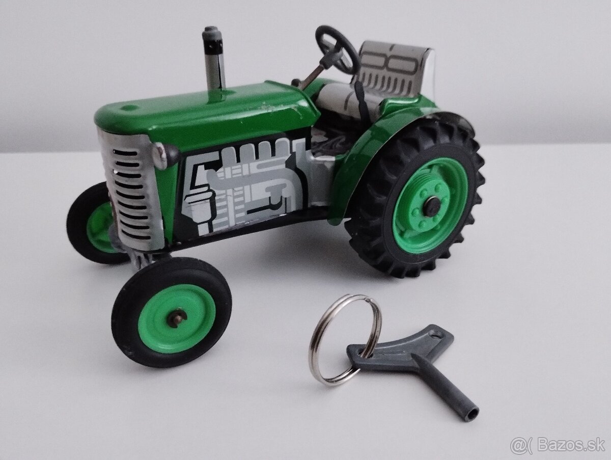 Traktor kovap staré hračky - 3