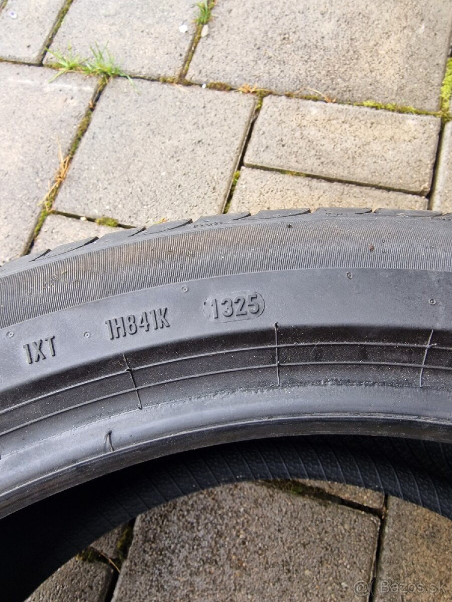 Pirelli POWERGY 255/40 R20 - 3