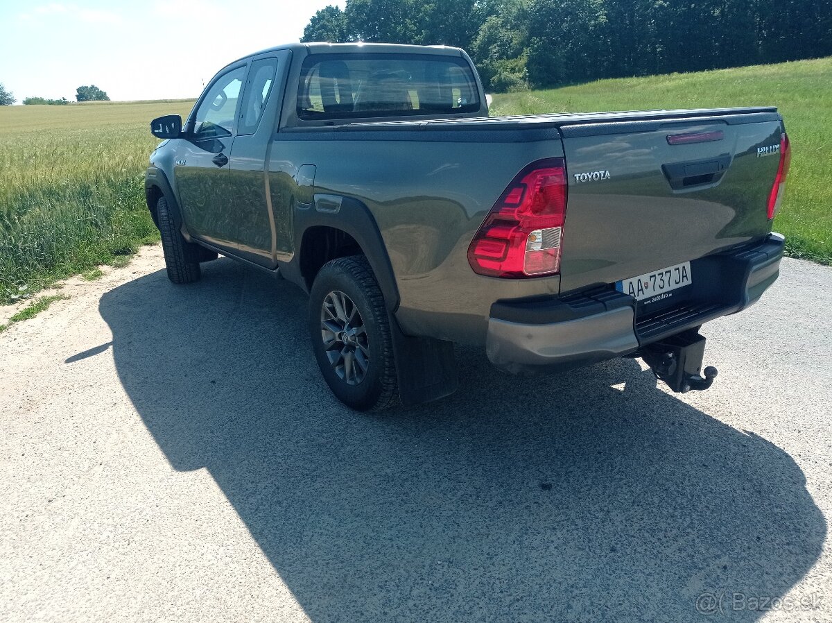 Toyota Hilux - 3