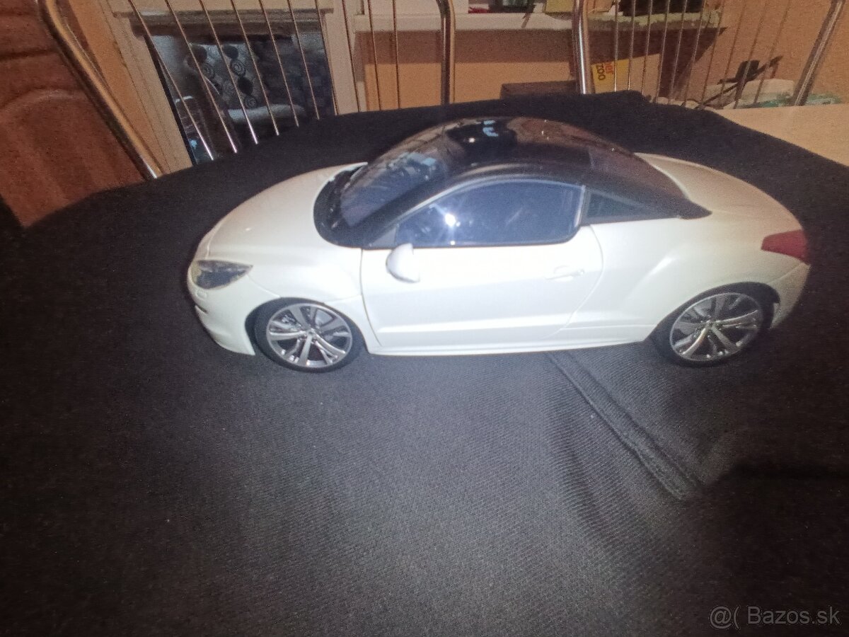 Predám Peugeot RCZ 1:18 - 3