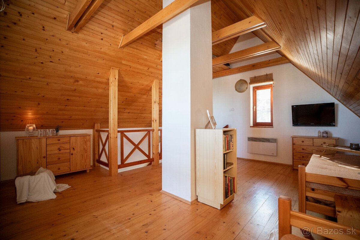 3-poschodová chata vo Zvolene na Západe, celoročná - 3