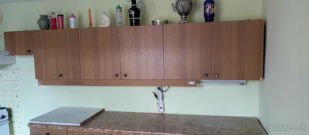 Predám Staršiu Kuchynskú Linku - 3