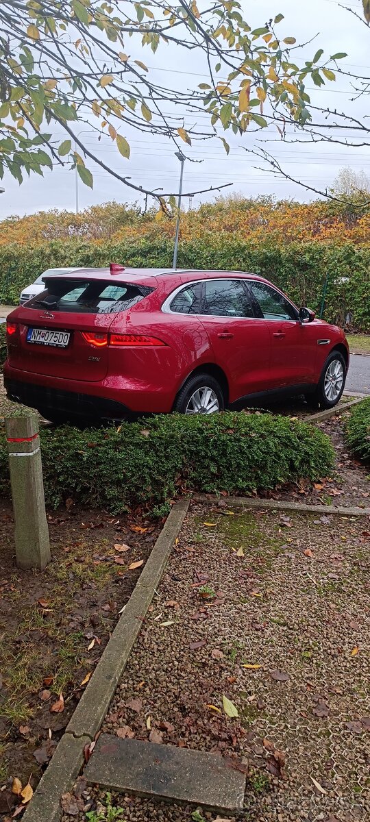 Jaguar F-PACE 2,0D 132kW 4x4 - 3