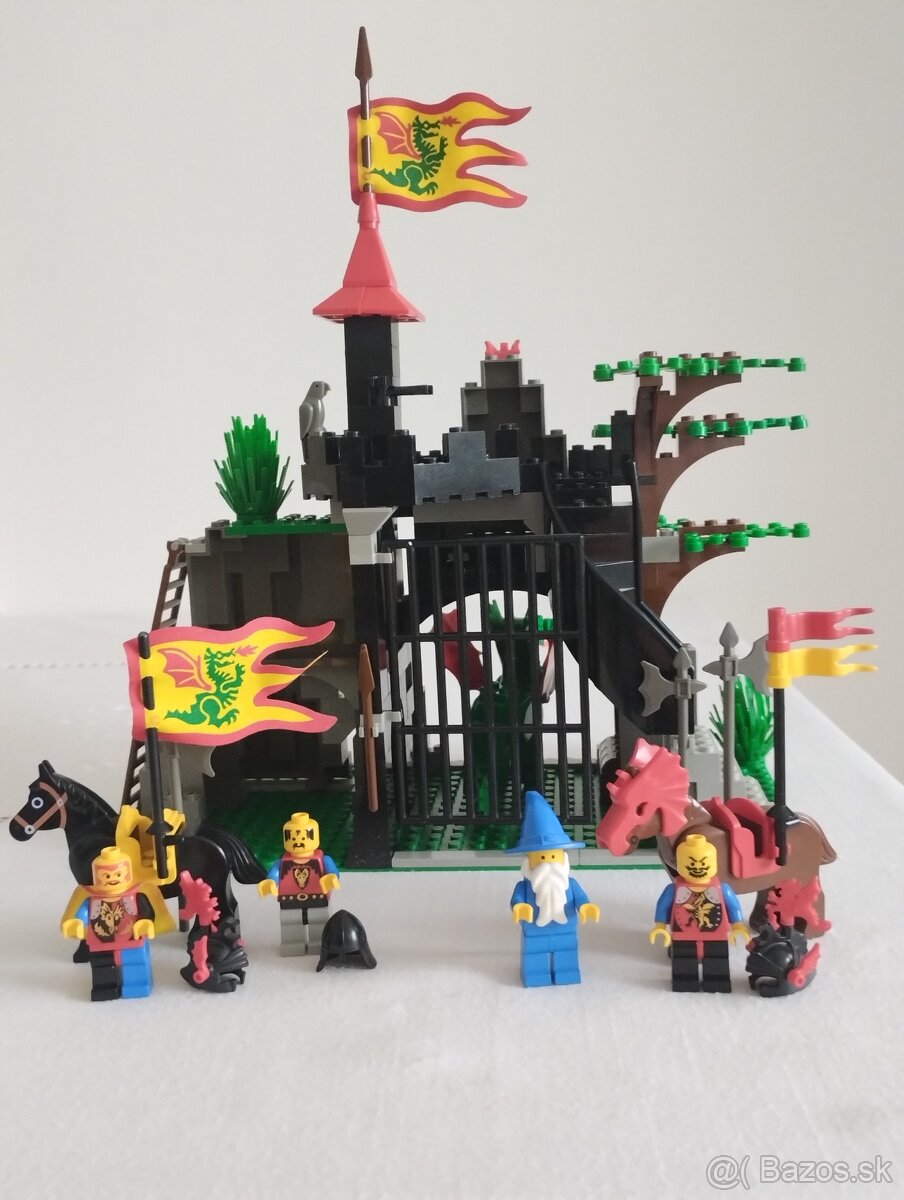 LEGO Castle 6076 Dark Dragon's Den - 3