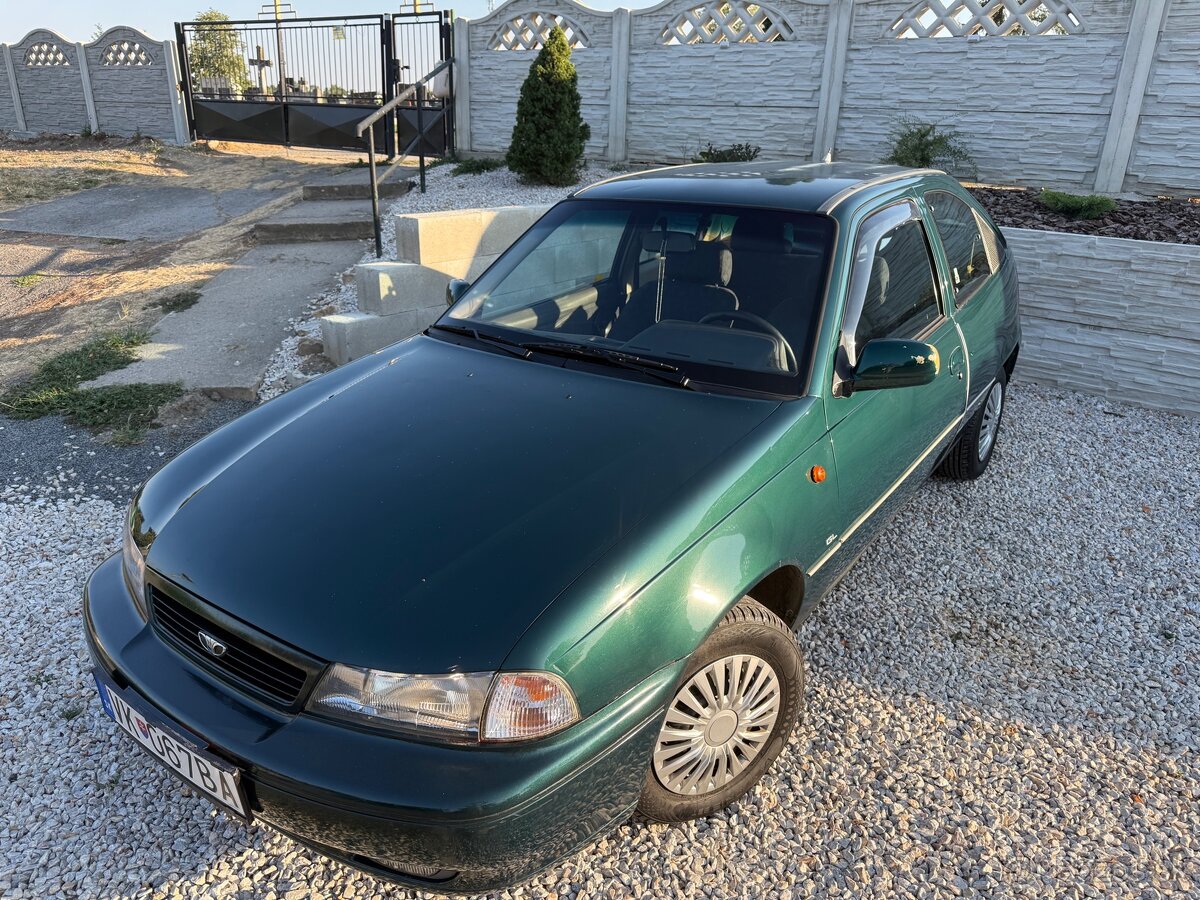 Daewoo Nexia Hatchback 1.5i - 3
