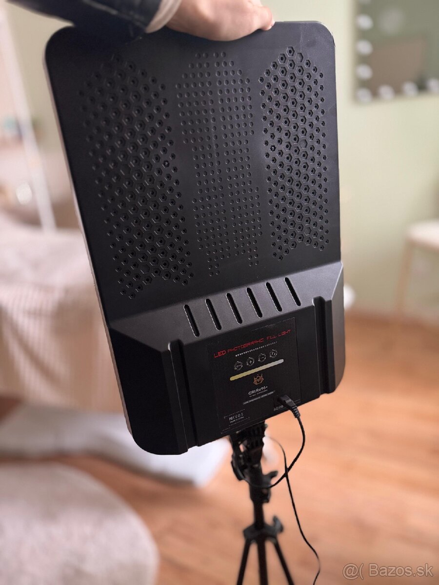Štúdiový LED Panel + Statív - 3