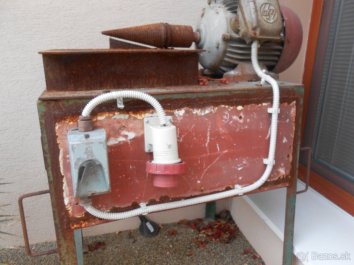 Štiepačka na drevo - 3