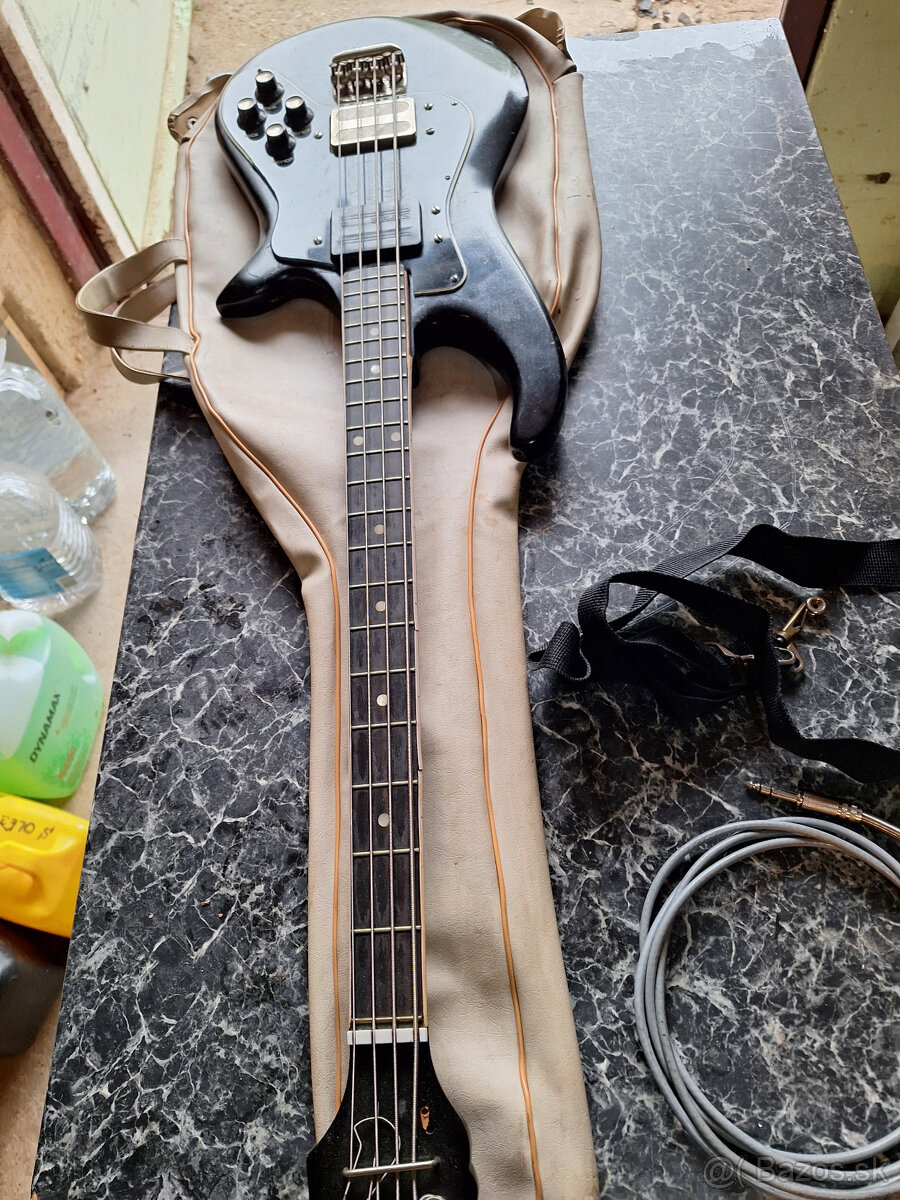 basová gitara - 3