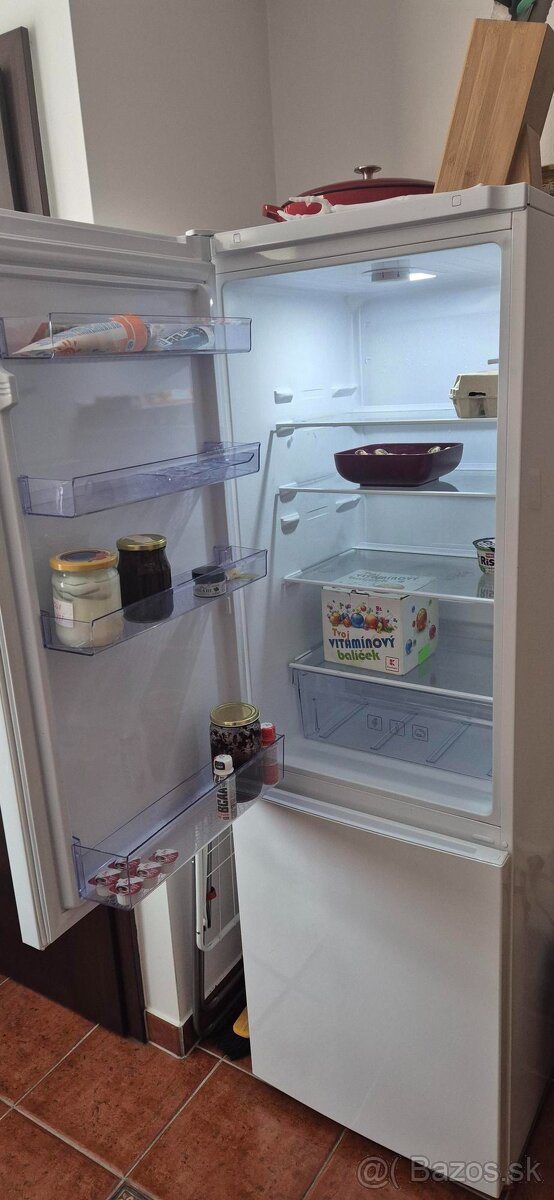 Chladnička s mrazničkou BEKO - 3