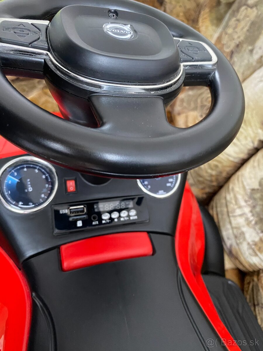 Detské odrážadlo s volantom a vodiacou tyčou Volvo - 3