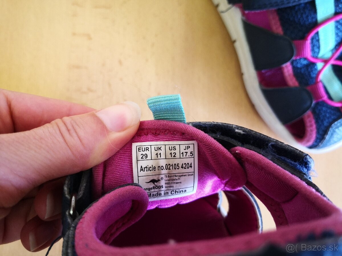 Sandálky kengoroos v. 29 - 3