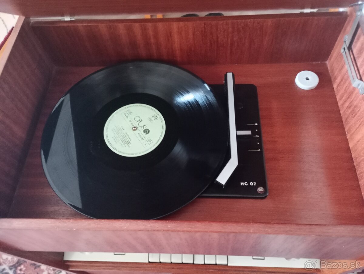 Gramafon skrinkový A - 104 - 3