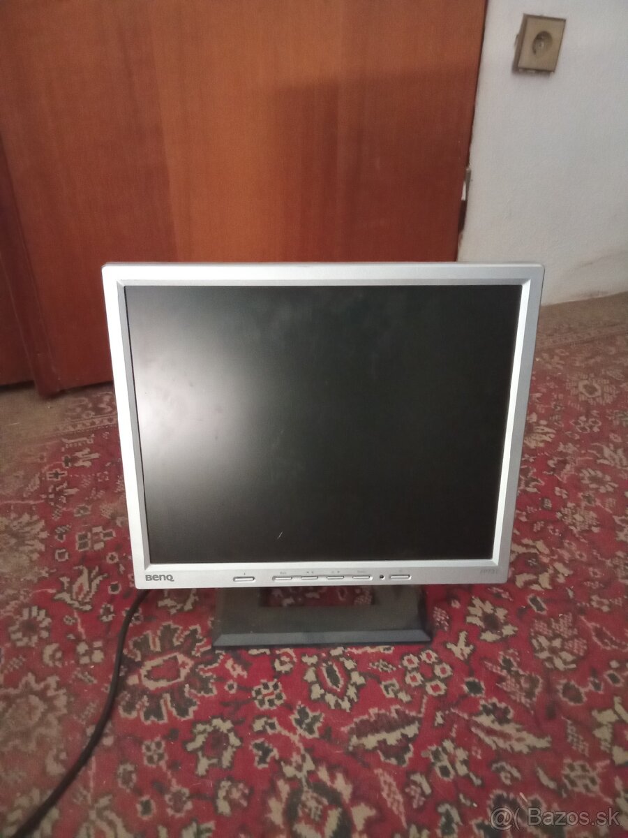 Predám LCD monitory - 3