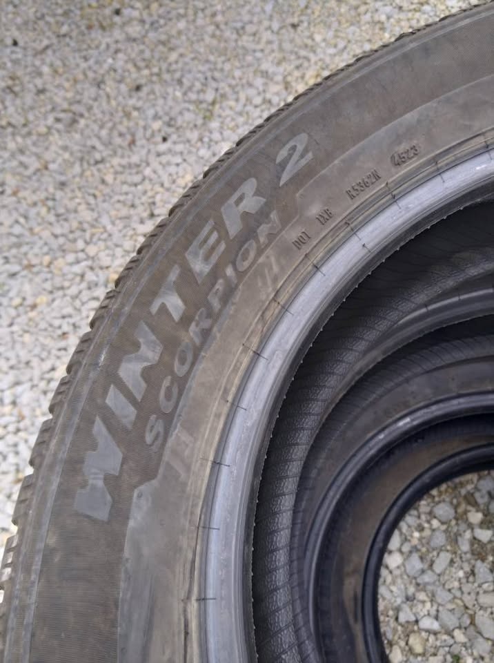 225/60 R 18 zimné. - 3