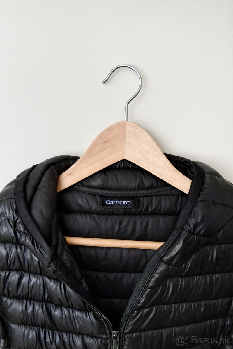 Dámska čierna prešívaná bunda 44/46 – ako nová
- 3