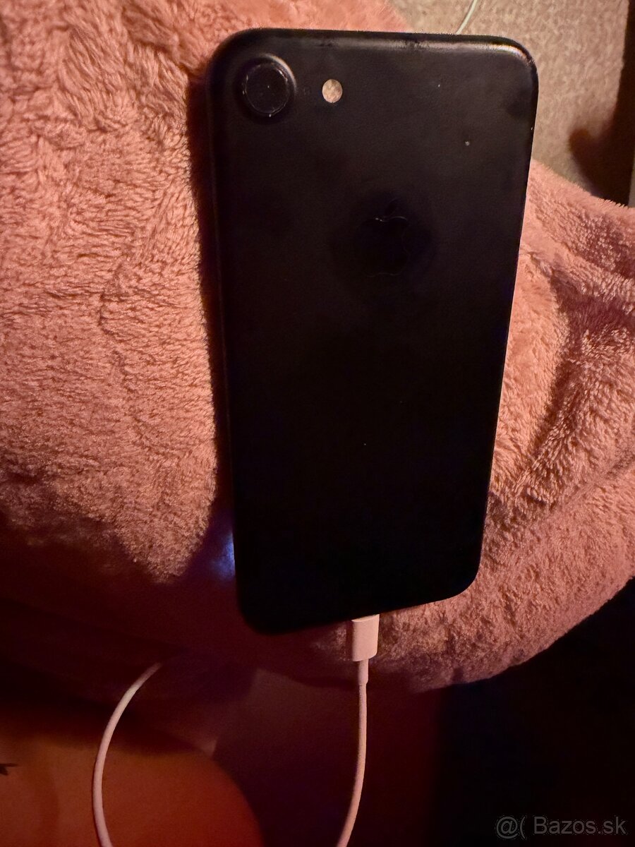Apple iPhone 7 32GB - 3