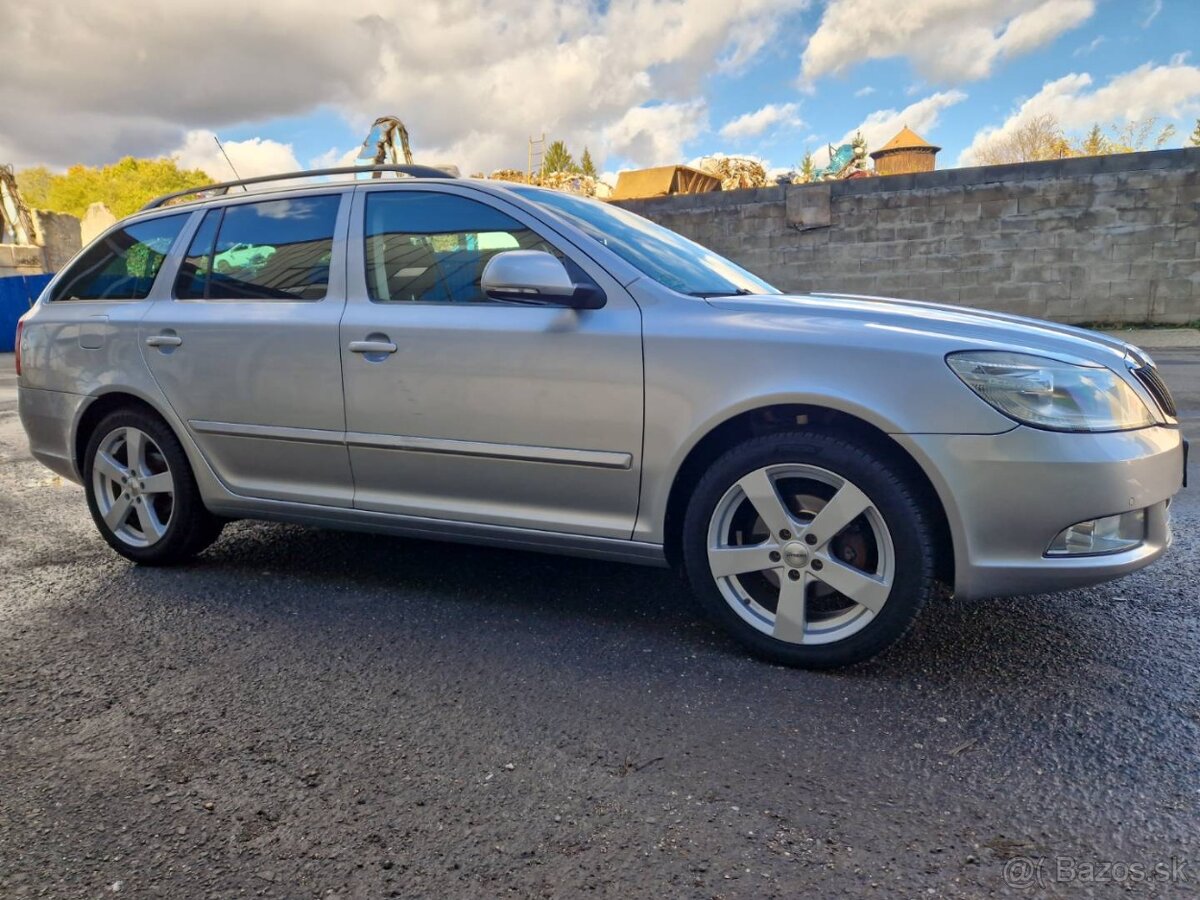 Predám Škoda Octavia Combi 1.9 TDI 77 KW Elegance r.v.2009 - 3