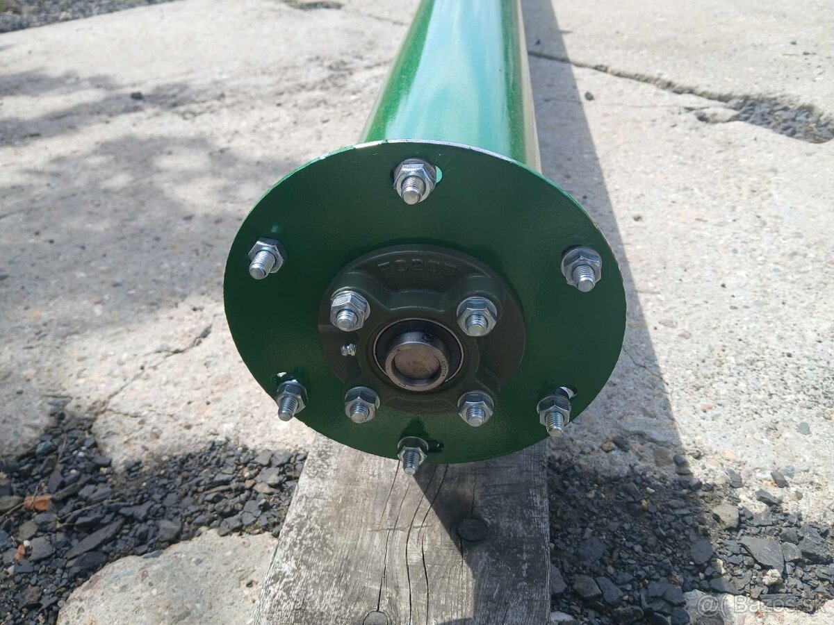 Šnekový dopravník s násypkou 4 m - 3