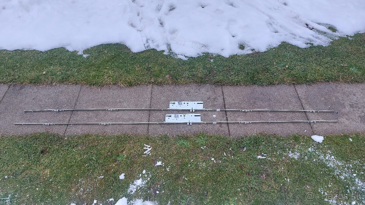 Drevená garážová brána - 3