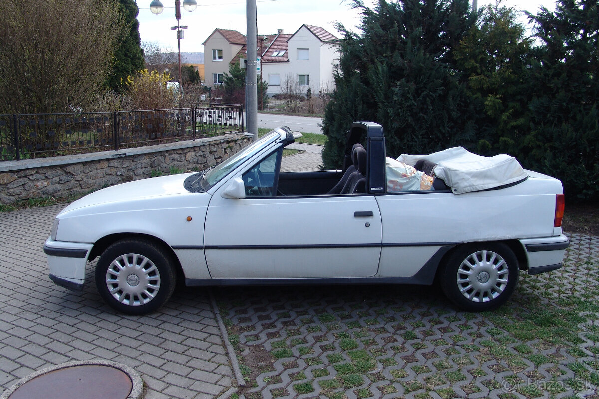 Opel Kadett cabrio Bertone - 3