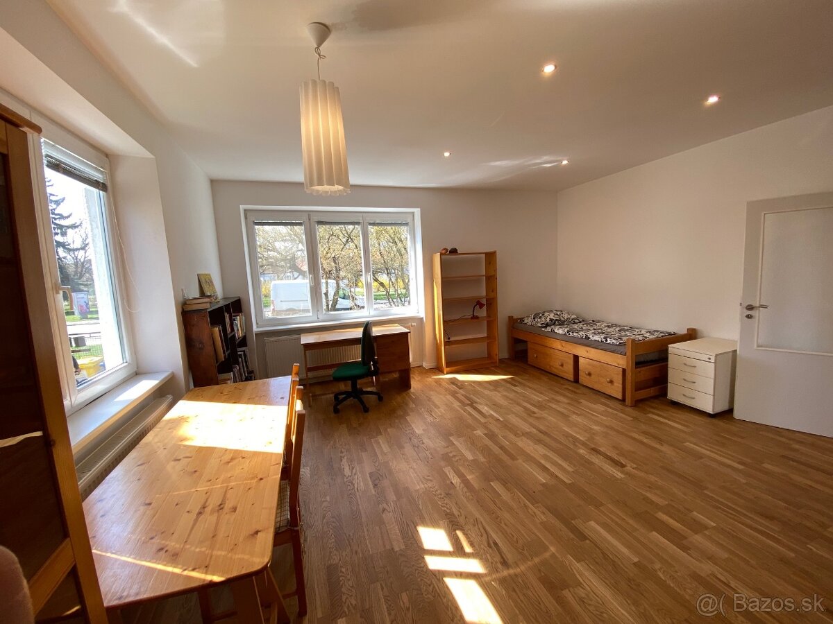 Prenájom zariadeného 4-izb. bytu s wifi - 3