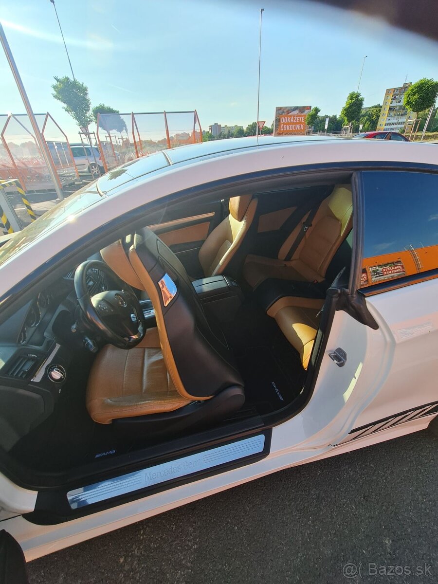 Mercedes E 350 CGI cupe - 3