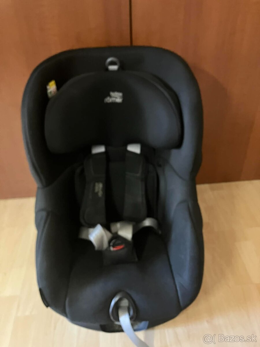 römer britax Trifix i-Size (cierna) - 3
