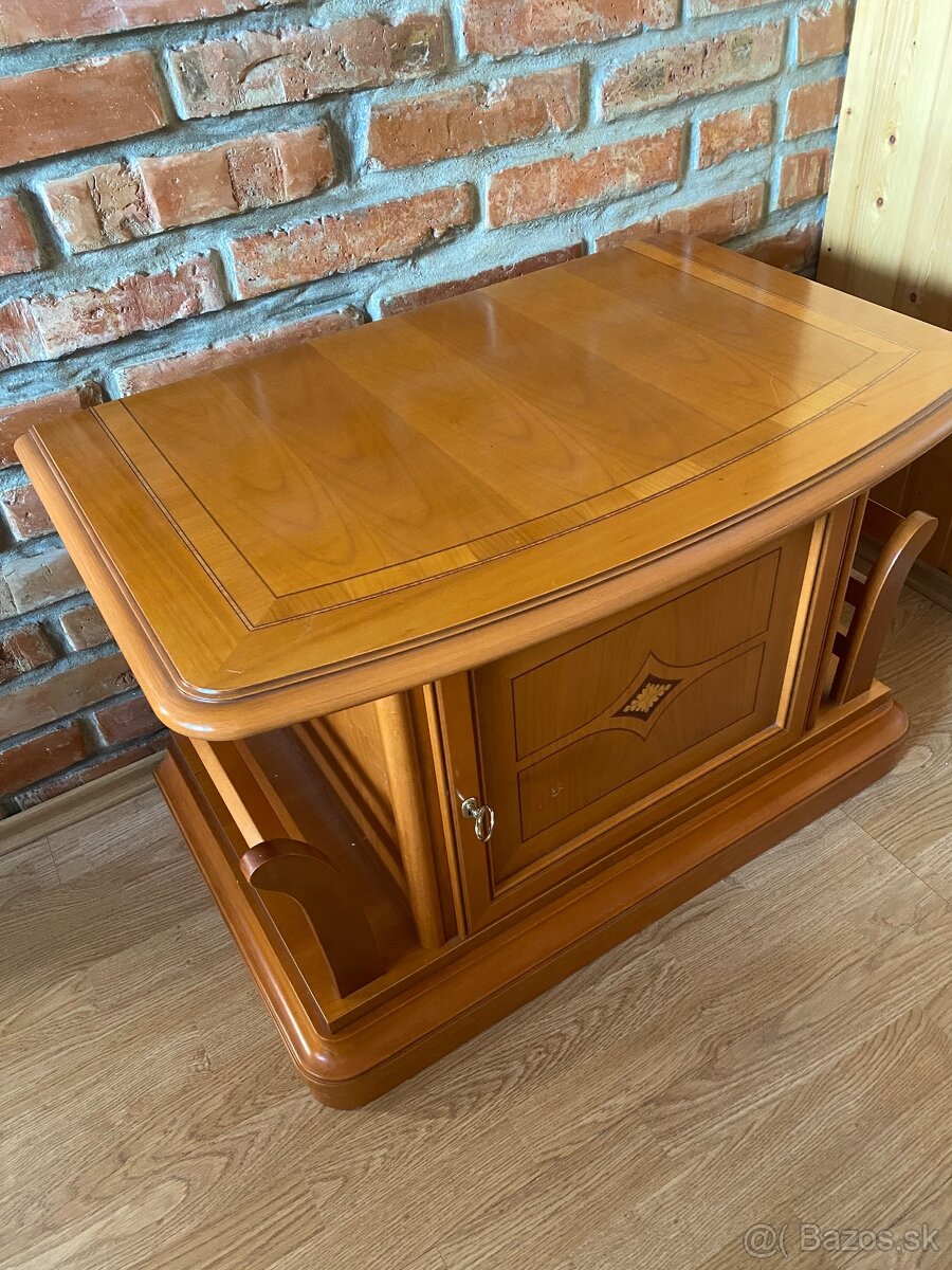 Krásna komoda,tv stolík - 3