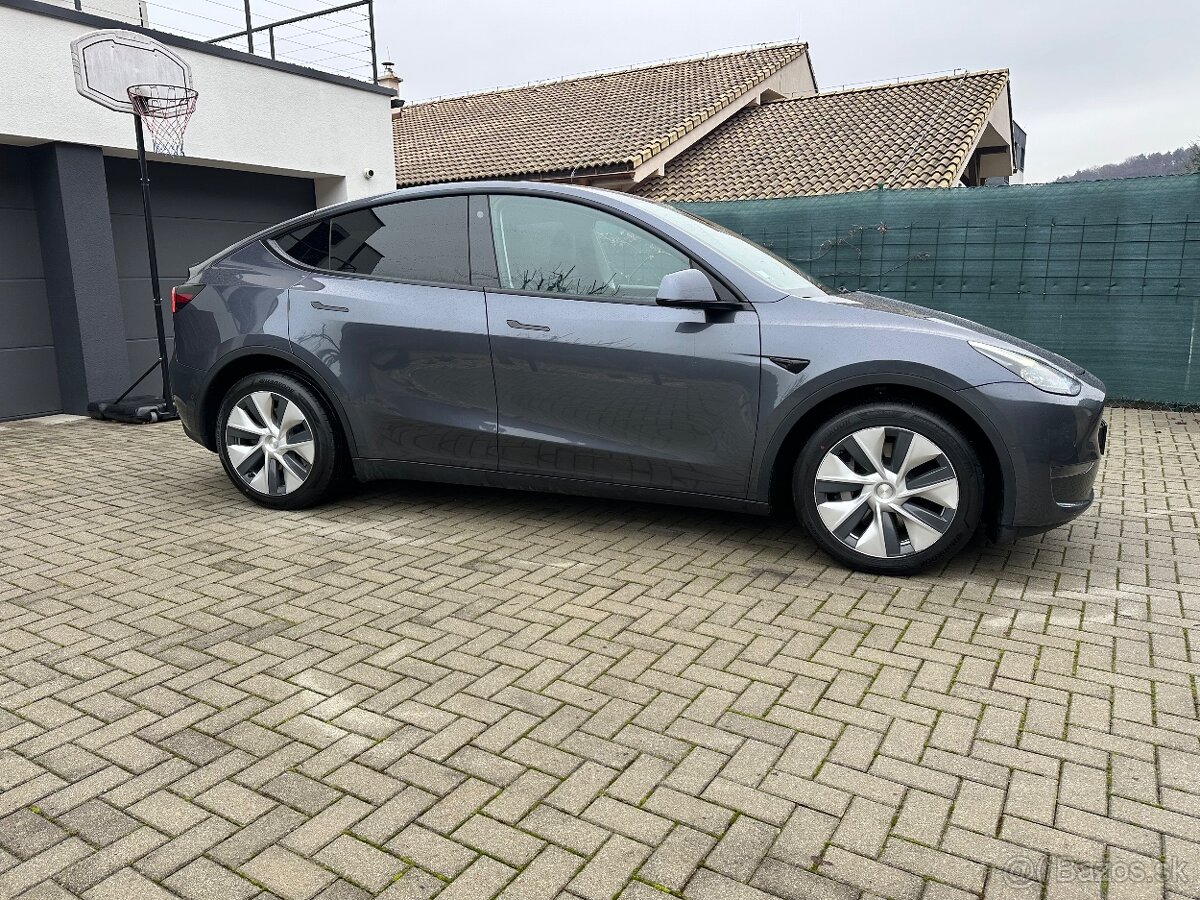 Tesla Model Y Long Range 4x4 - 3
