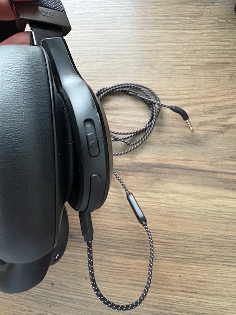 Predám bluetooth slúchadlá JBL - 3