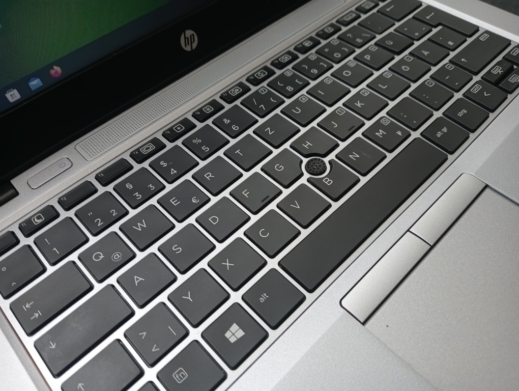 HP elitebook 725 G4 ,AMD A10 quad core ,8gb ram ,256gb ssd - 3